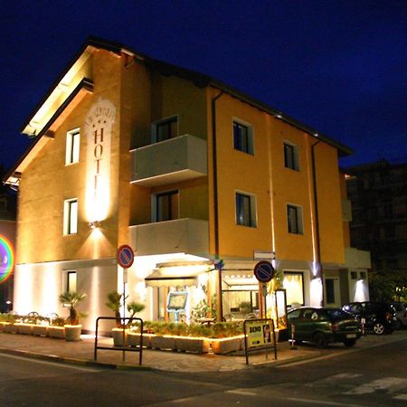 New Automatic Villa Daniela San Bartolomeo al Mare Kültér fotó