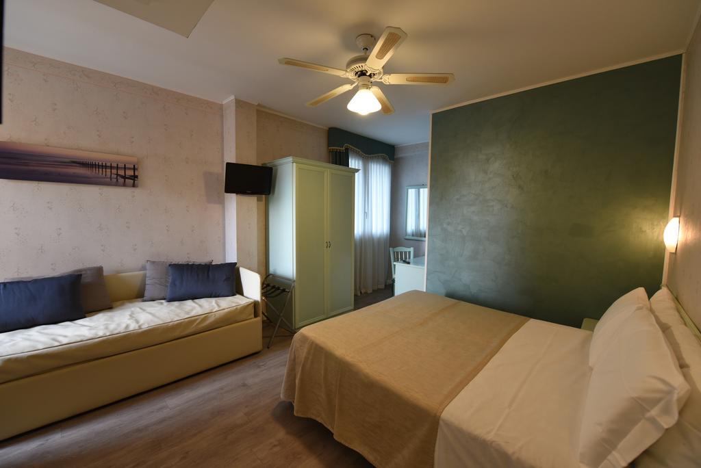 New Automatic Villa Daniela San Bartolomeo al Mare Kültér fotó